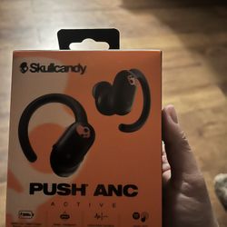 NEW : SKULLCANDY 
