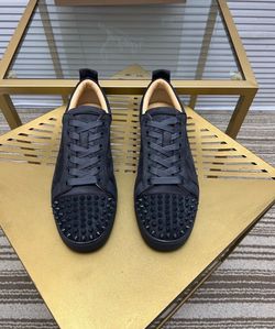 Red bottoms men