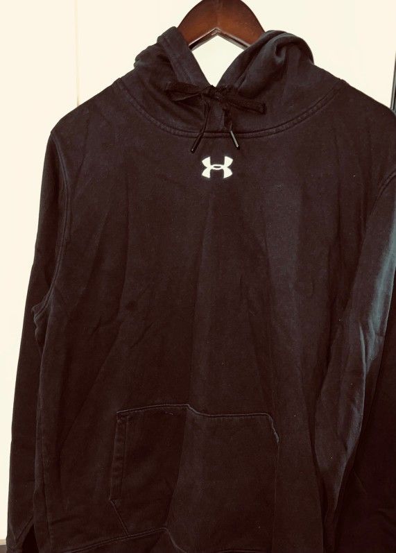 Under Armour Loose Cold gear Men Hoodie Size Large $12 OBO