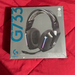 Logitech G733