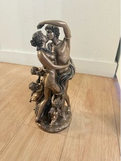 Statue