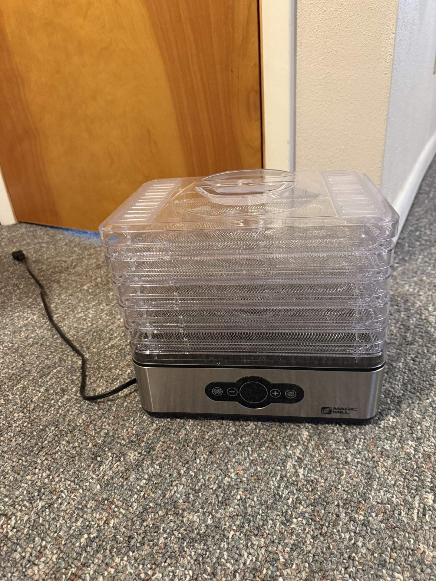 Dehydrator