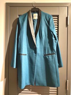 classic new womens coat with genuine leather collar, L size