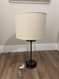 Table lamp -like new
