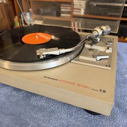 Vintage Pioneer PL-514 Turntable (Made in Japan)