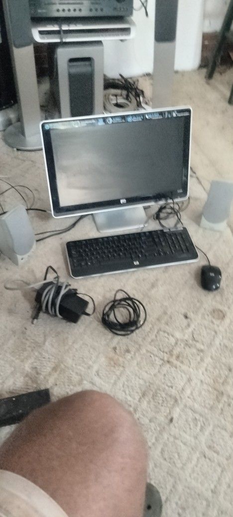 HP Monitor, Keyboard, Speakers