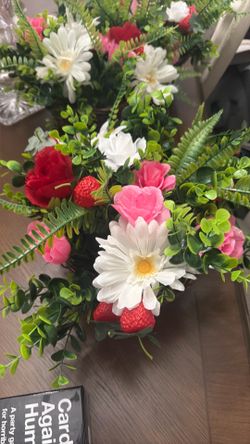 Strawberry Flower centerpieces