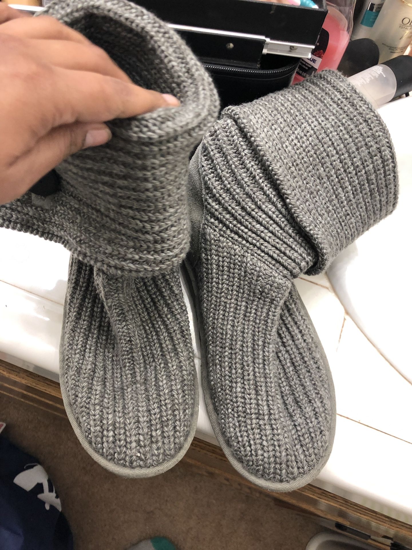 Women’s uggs size 8