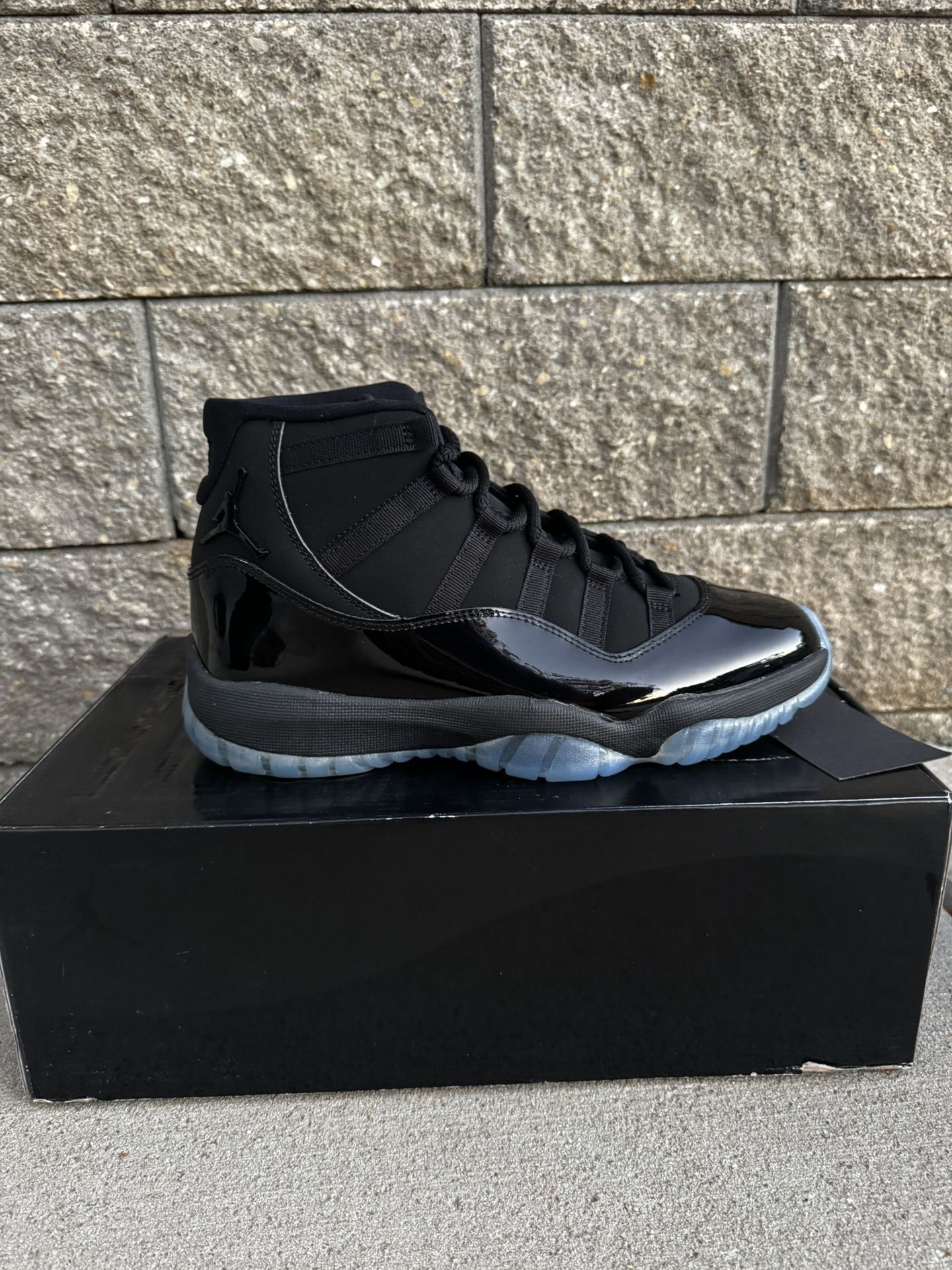 Cap And Gown Jordan 11