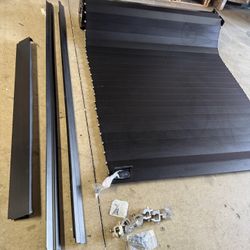 Retrax 80384 RetraxPRO MX Retractable Tonneau Cover for 17 to 25  F-250 F-350 SD 8' Bed