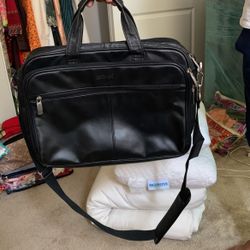Kenneth Cole Reaction laptop Bag 