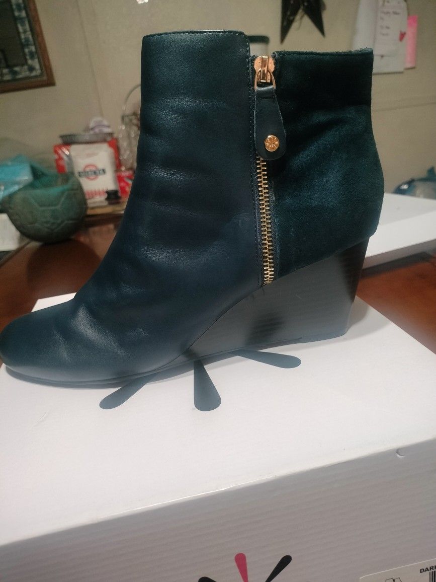 Woman's Dress Ankle Boots