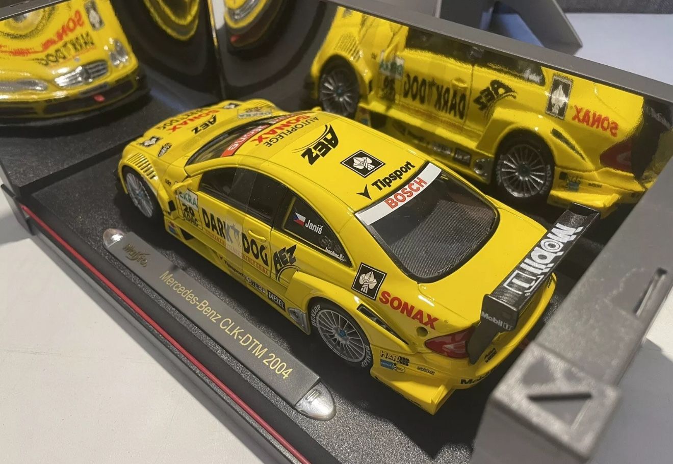 Maisto GT Racing 1/18 Scale Diecast Model Mercedes-Benz CLK-DTM