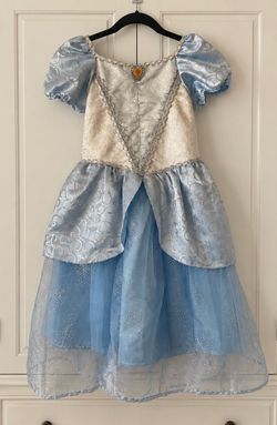 Authentic DISNEY Cinderella Gown Size Medium Girls Size 7/8 Halloween Costume