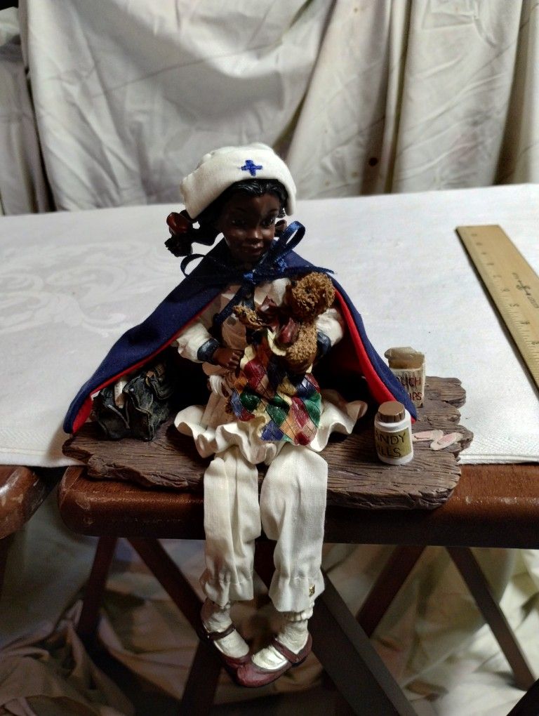 Daddy Long Leg Figurine