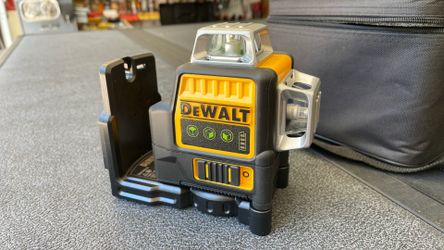 DeWalt BRAND NEW DW089LG 12V Green Line 3 x 360 Laser Level +case (TOOL ONLY)