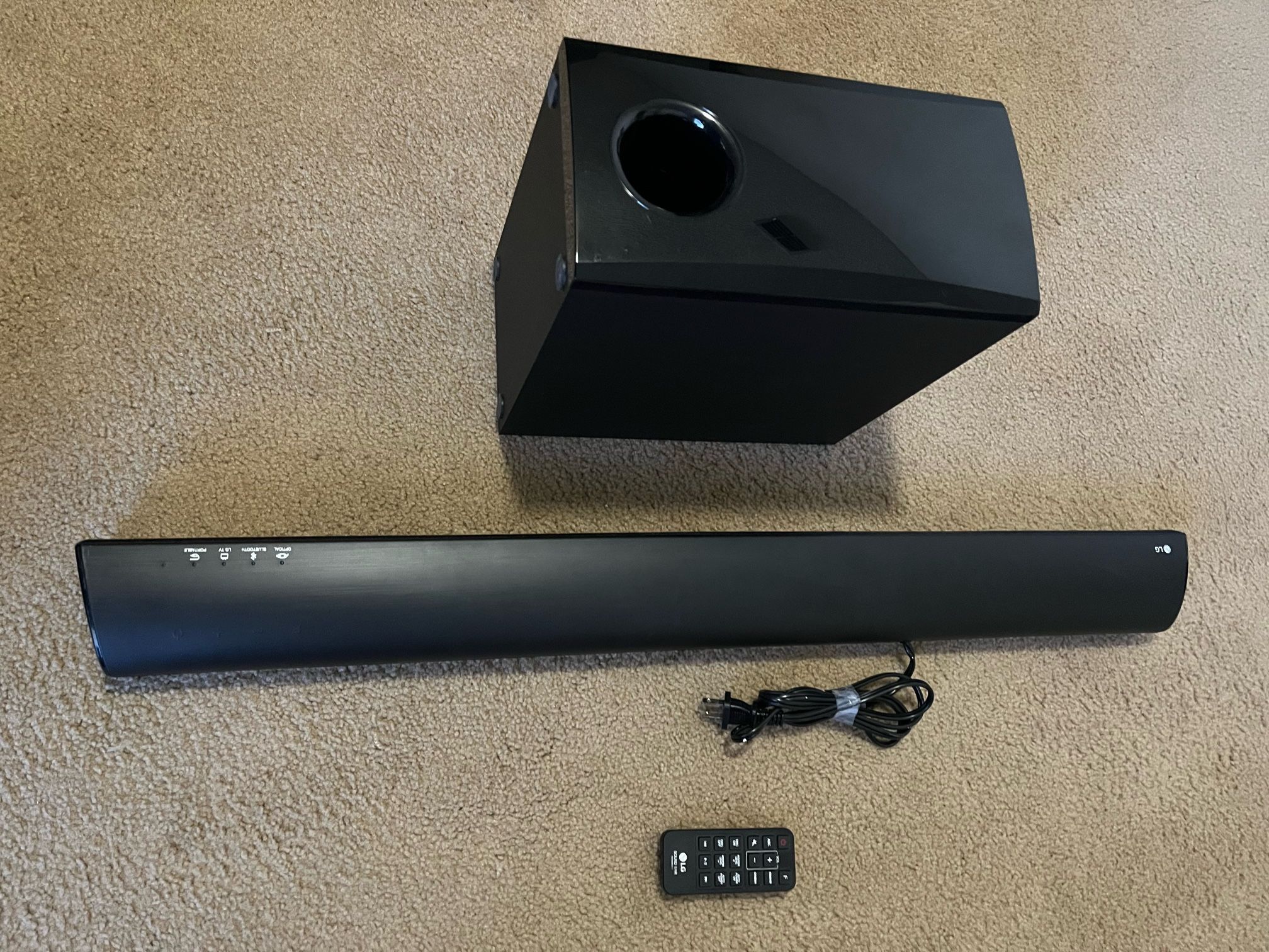 LG SH2 Soundbar With Subwoofer And Remote