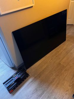 65’ TCL Roku Smart tv (Damaged but works)