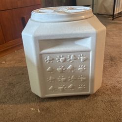 Pet Food Container