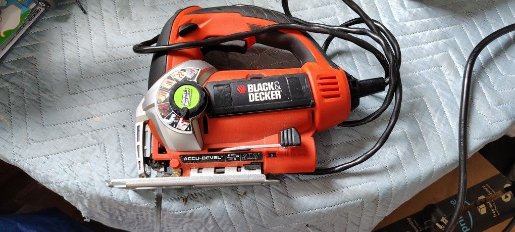 Black & Decker JS660 Jigsaw