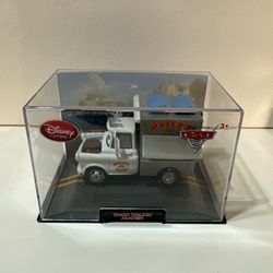 Disney Pixar cars taco truck mater collectors case