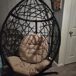 Teardrop Hanging Chair With stand