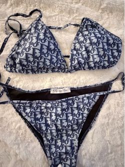 bathing suit size large