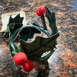 Beautiful holly rings, set of 12.  New with tags,   $10 Obo