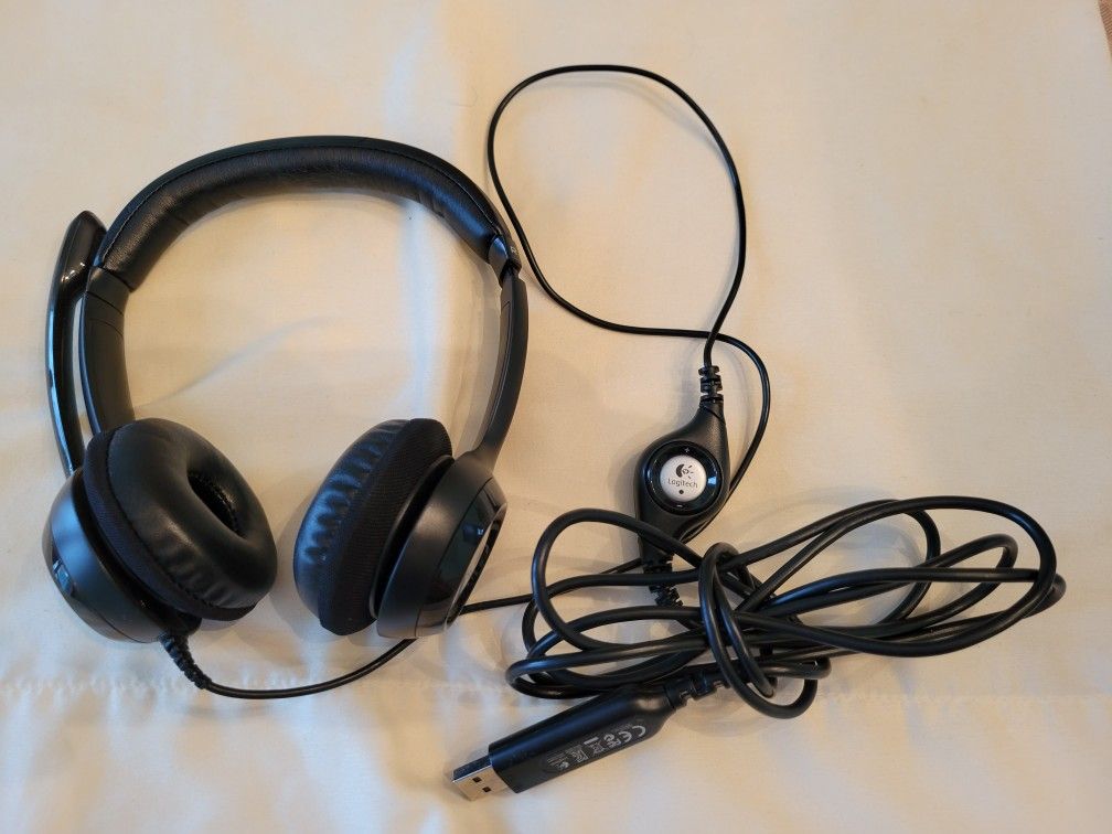 Logitech DZL-A-00052 Stereo On Ear Corded USB Headset