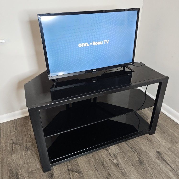 Onn Roku TV 32" — Remote control not included