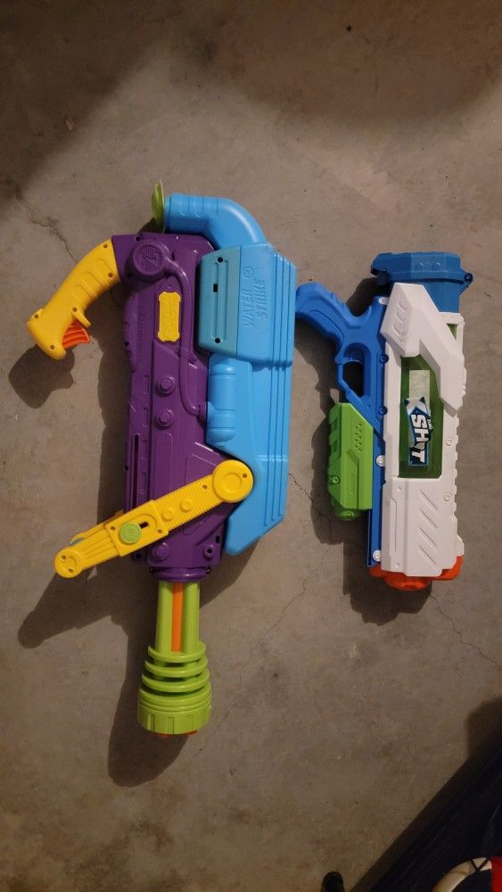 Pair of Water Blasters – Great for Summer Fun!