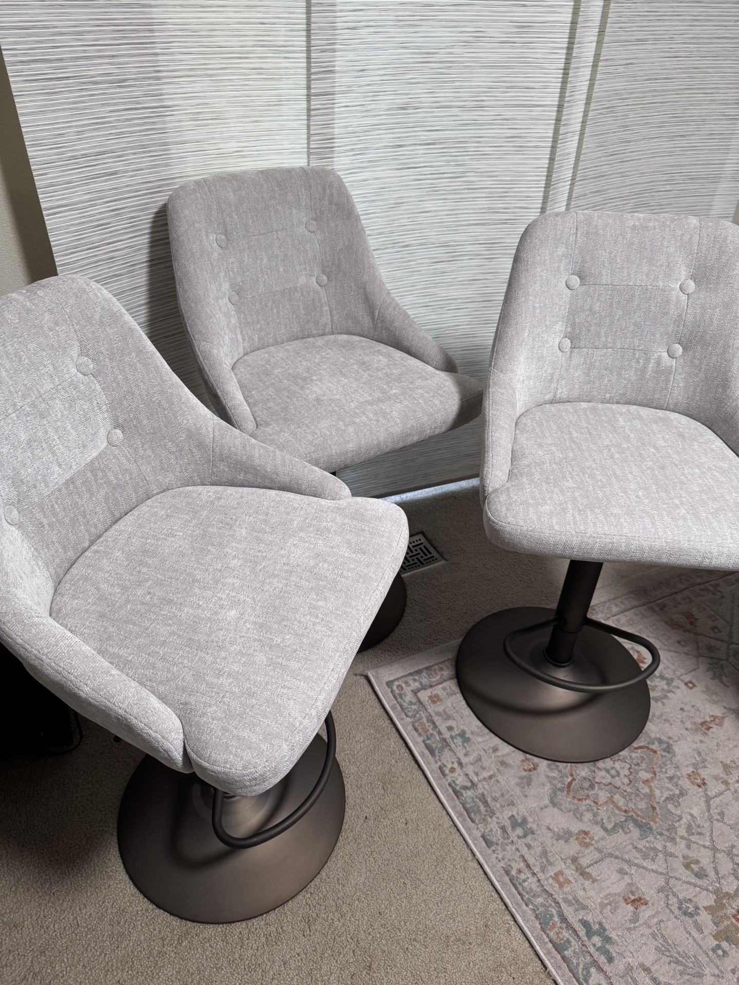 3 bar stools