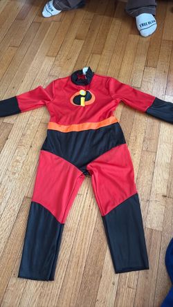 Costume