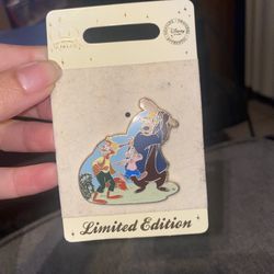 Disney Limited Edition Pin 2012 - On Original Card