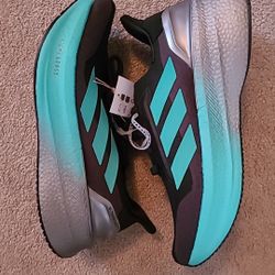 Adidas Ultraboost 5X Mercedes AMG Petronas Formula One  Size 8 / 8.5 / 9wmns 