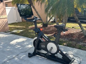 NordicTrack Commercial S22i Studio Cycle