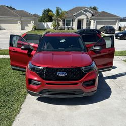 2020 Ford Explorer
