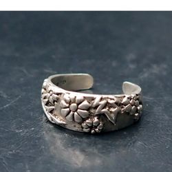 Vtg.sterling silver DAISY FLOWER toe Ring