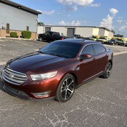 2015 Ford Taurus