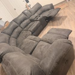 Modern Stylish Coach With Two End Reclining Seat Seats Two Cupholders