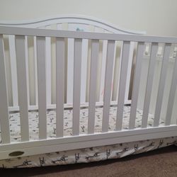 Crib with Changing Table 