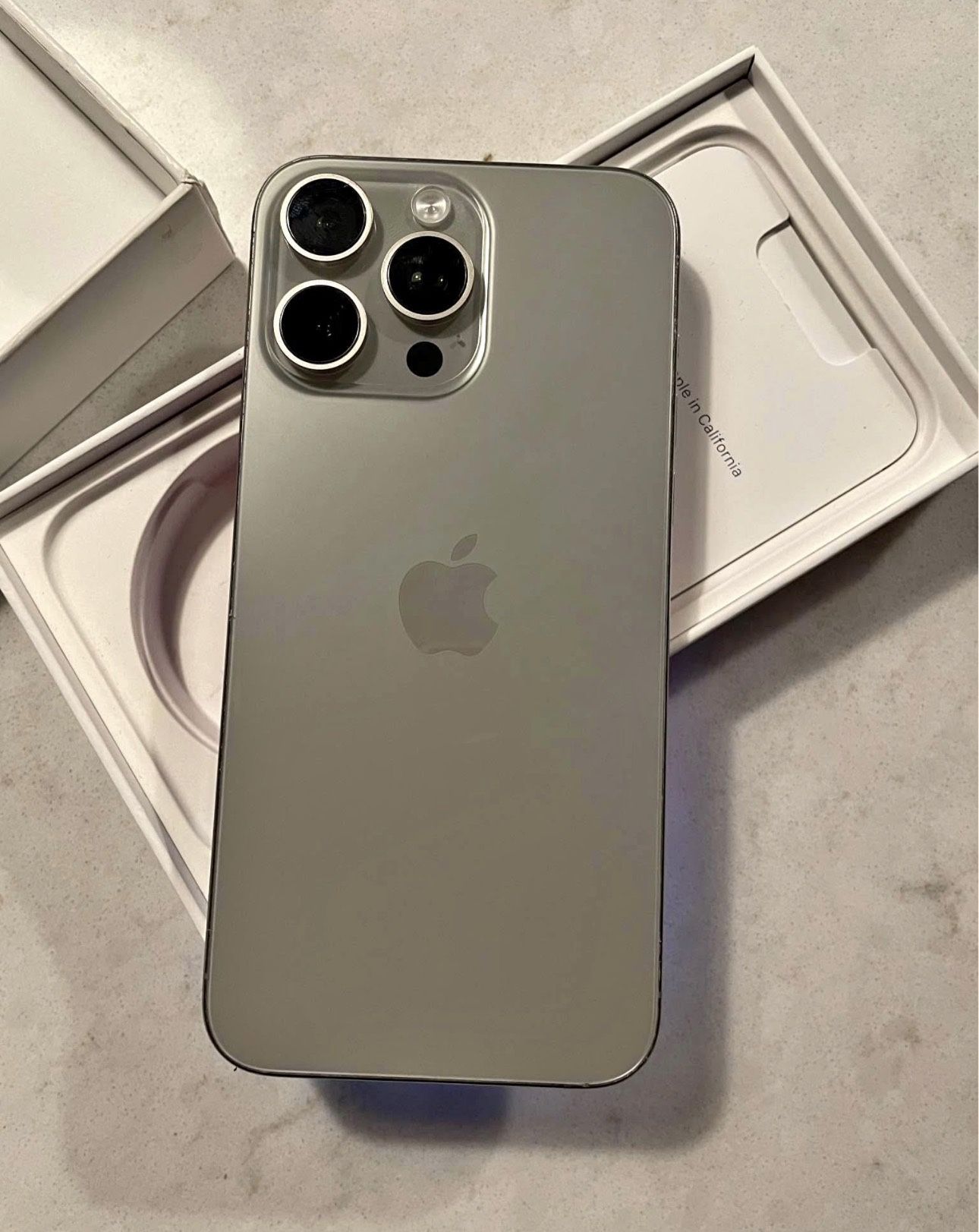 iPhone 15 Pro Max (trade) READ DESCRIPTION