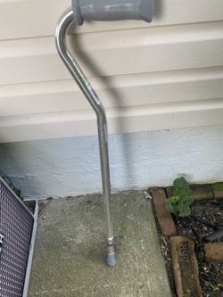 Silver Light Weight Cane.  Cash and Pick Up Only. Excellant Condition