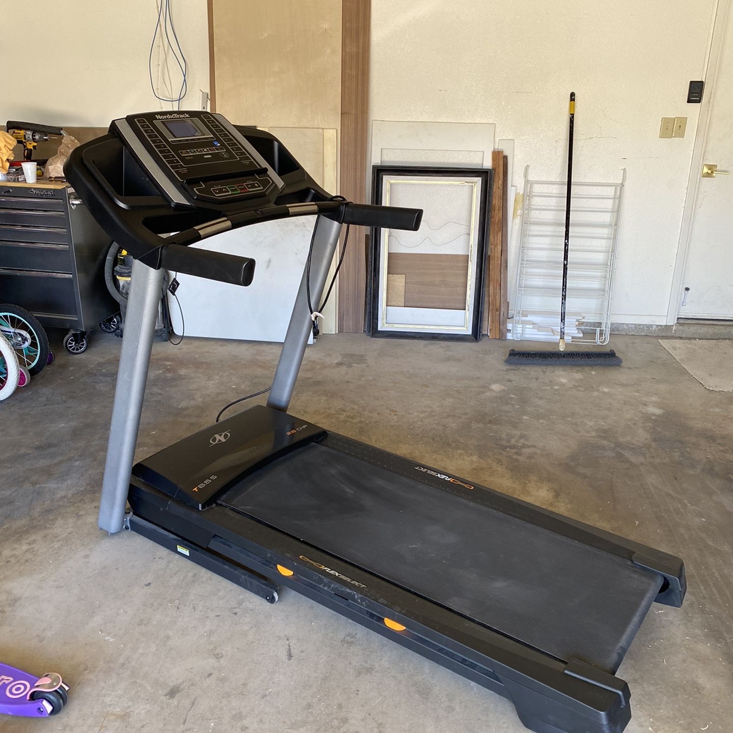 Nordictrack T6.5S 2.6CHP Treadmill for Sale in Phoenix AZ OfferUp
