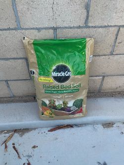 Miracle-Gro Raised Bed Soil