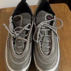 Men’s Nike size 11.5