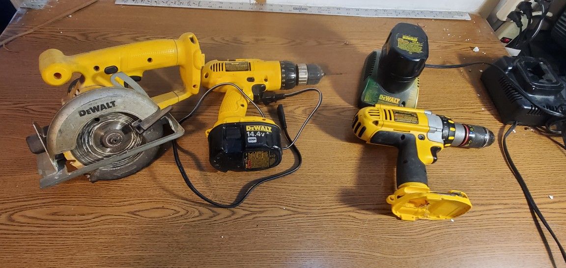 Dewalt 14.4V Drills And Saw 