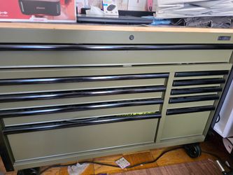 Husky tool box