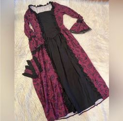 Women’s medieval costume