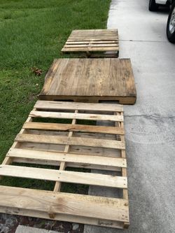 5 Used Pallets 